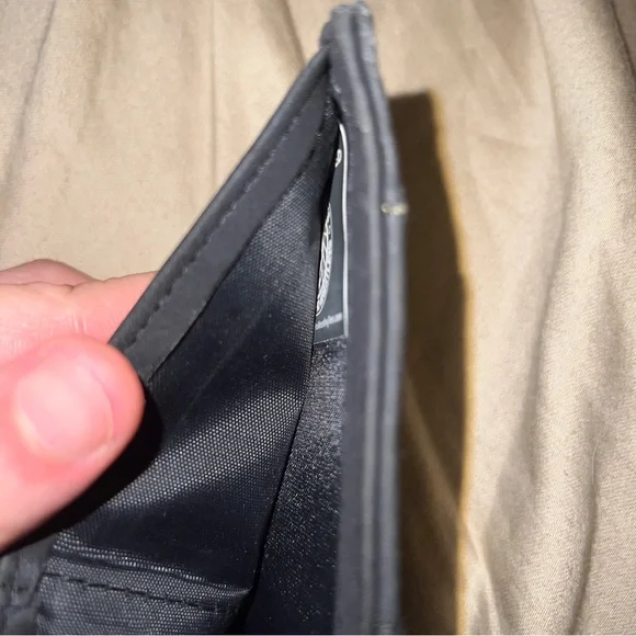 Bullet Club Kenny Omega  Exclusive Wallet Hottopic Bioworld AEW NJPW NEW JAPAN - Picture 3 of 4